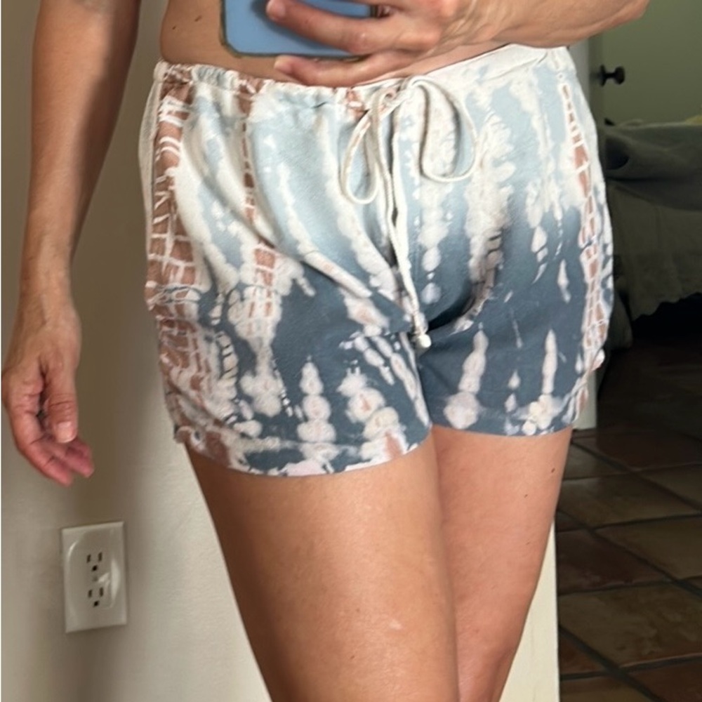 Hard Tail Forever tie-dye shorts.